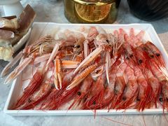 -雍容荟帝王蟹活龙虾展台自助(IFS黑金店)