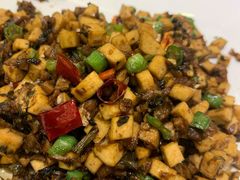 -新天明砂锅鱼头煲