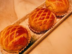 酥皮水牛奶菠萝包-陶陶居·雅园(凯华国际店)