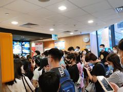 等位区-麦当劳(杭州三花国际店)