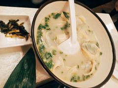 黄鱼馄饨-南八仙·老上海味道(南京东路店)