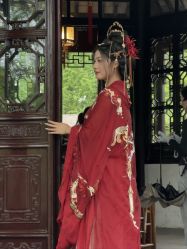 -一揽芳华汉服旗袍体验馆(拙政园店)