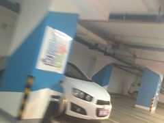 -上海七宝领展广场·地下停车场