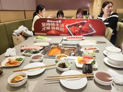 -海底捞火锅(曹安公路店)