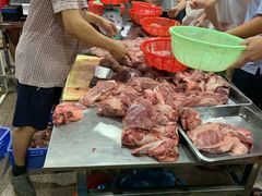-标记美食新鲜猪杂(兴南大道店)