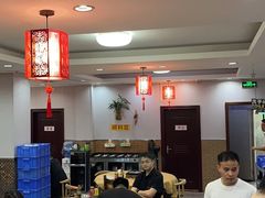 -濠轩阁特色生蚝火锅(水湾路店)