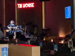 -TZ House音乐现场(来福士中心店)