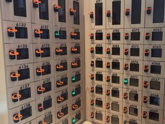 -涨巢·潮玩水疗局