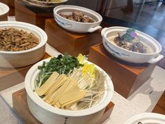 -翠山·映月湖景餐厅(映月湖公园店)