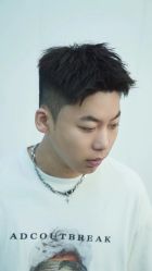 -一家只做男发烫染的店