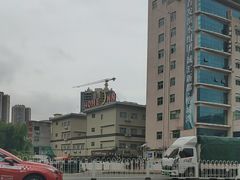 -如家酒店·neo(广州白鹅潭芳村花地湾地铁站店)