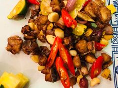 菠萝炒鸡丁-云海肴·汽锅鸡·云南菜(美罗城店)