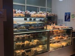 面包甜点陈列柜-白玉兰食品(甜云店)