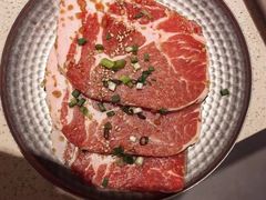 -蚂蚁洞·烤肉大营地(上海静安大悦城店)