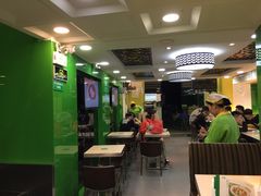 大堂-佰搭果·广式茶餐厅(石牌东路店)