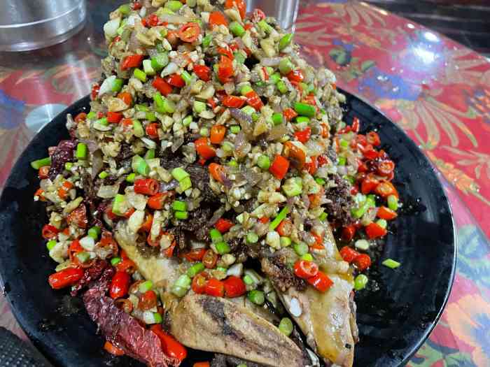 上席民间菜(万华店)-"假期来到湖南郴州游玩,司机给我们介绍了这.