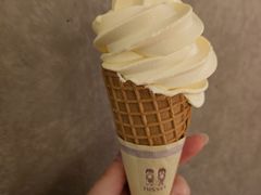 北海道冰淇淋-Ant 蚂蚁洞烤肉·大营地(上海静安大悦城店)