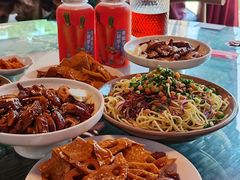 -老鼎万春卤菜(五代传承创始老店)