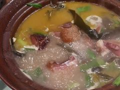 -帅巴人舅母子腊蹄民俗村