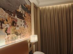 -西安大雁塔科技大学地铁站亚朵酒店