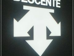 -迪桑特DESCENTE(北京三里屯BLANC店)