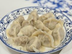 芹菜猪肉水饺-东方饺子王(创始店)