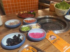 -明洞阿姨·韩式酱蟹烤肉·创意料理(三元桥店)