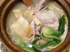 半鸡过桥米线-刀小蛮半只鸡过桥米线(家乐福四元桥店)