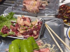 -喜悦小串丹东小黄牛海鲜烧烤大排档(民主广场店)