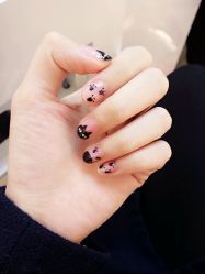 -美斯洛美甲美睫连锁店