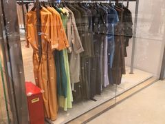 -COS(月星环球港店)