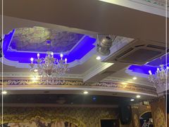 等位区-维吾尔餐厅(宜山路店)