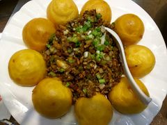 -老码头黑皮肘子锅包肉熏酱水饺(文政街店)