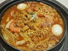 -三清洞摩西韩式年糕火锅(威高广场店)