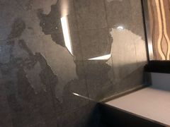 -桔子酒店(上海西藏北路地铁站店)