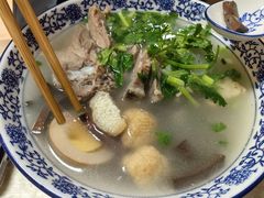 鸭腿-小潘记鸭血粉丝汤