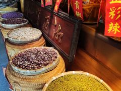 -吃饭皇帝大土家民族菜(正大广场店)