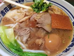 -鑫花溪牛肉米粉(东环大润发店)