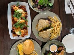 -12 Rocks Beach Bar Cafe