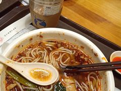 -水平有限螺蛳粉(宏达大厦店)