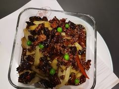 -艳阳天民俗村(公园路店)
