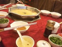 -山城年华老火锅(玉林店)