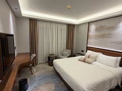 -广东大厦酒店(广州北京路步行街纪念堂地铁站店)