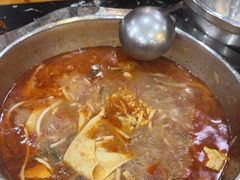 -黄利砖万峰林布依特色酸笋牛肉馆