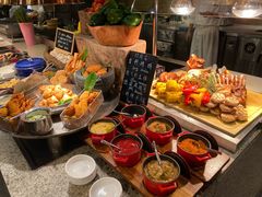 -松山湖凯悦酒店·Café自助餐厅·周末火舞秀表演
