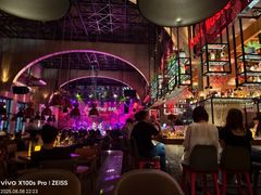 -FOUR PLAY BAR