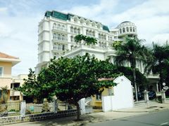 -芽庄日出海滩水疗酒店