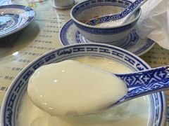 -广信牛奶甜品世家(台东店)