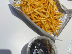 -TRIPS BURGER(大钟寺店)