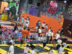 -极限Jump蹦床·新潮玩运动世界·室内乐园·团建·派对中心